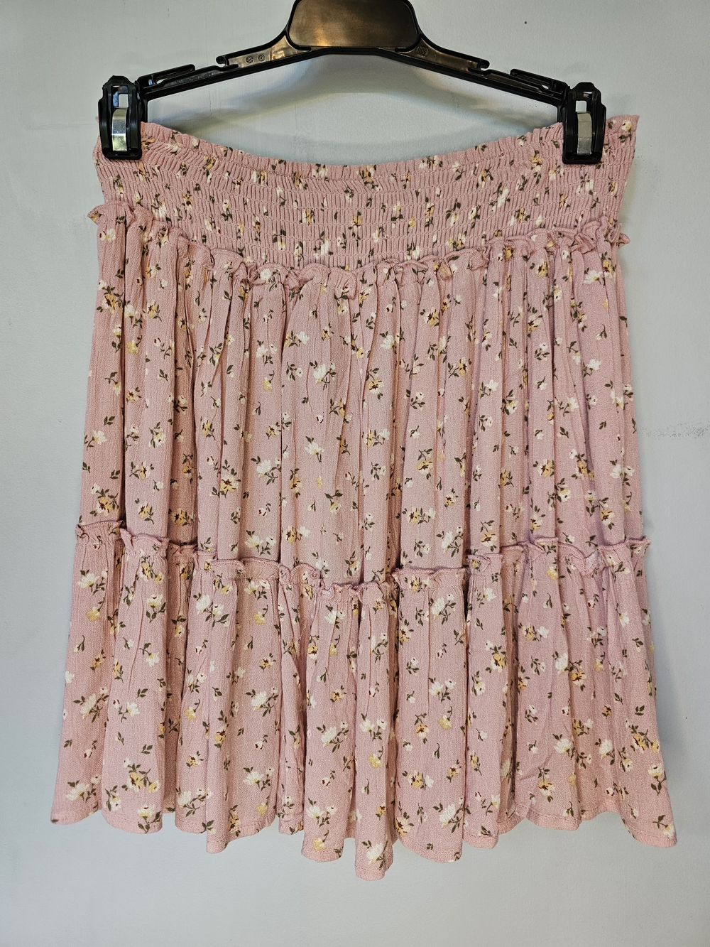 NWT Pink Ditsy Floral Tiered Smocked Waist Boho Mini Skirt Size Large - Picture 2 of 8